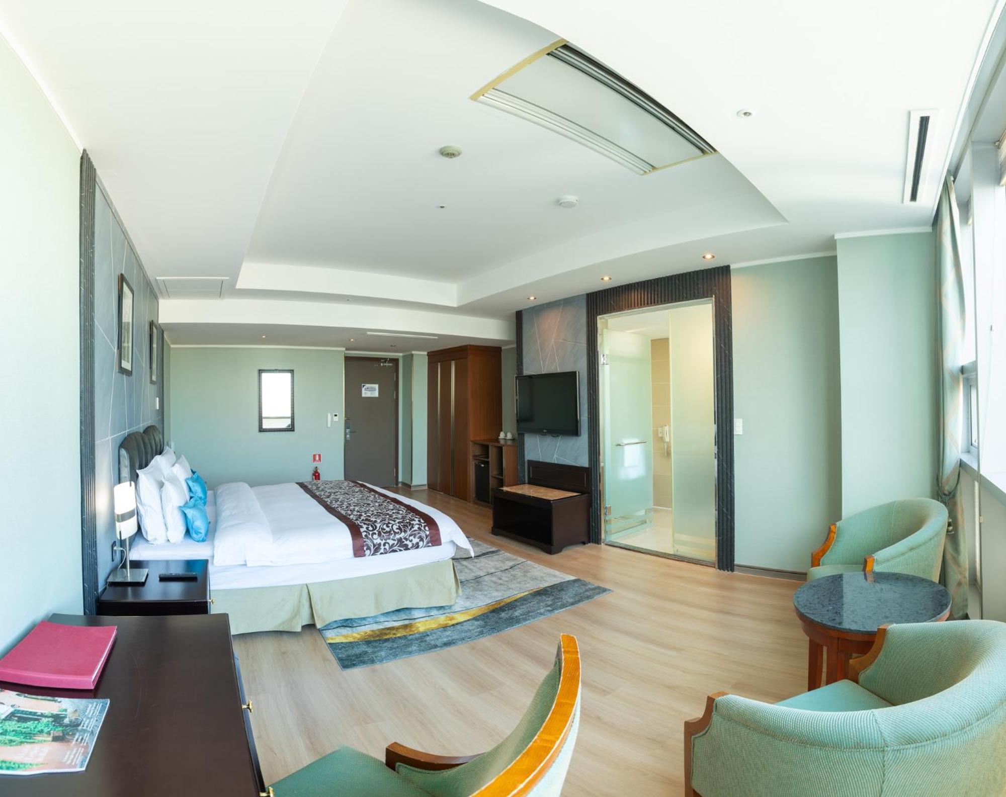 The Blue Sky Hotel And Tower Ulaanbaatar Exterior foto